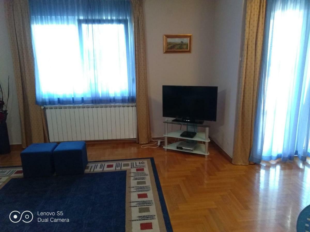 Apartmani Almica Загреб Экстерьер фото